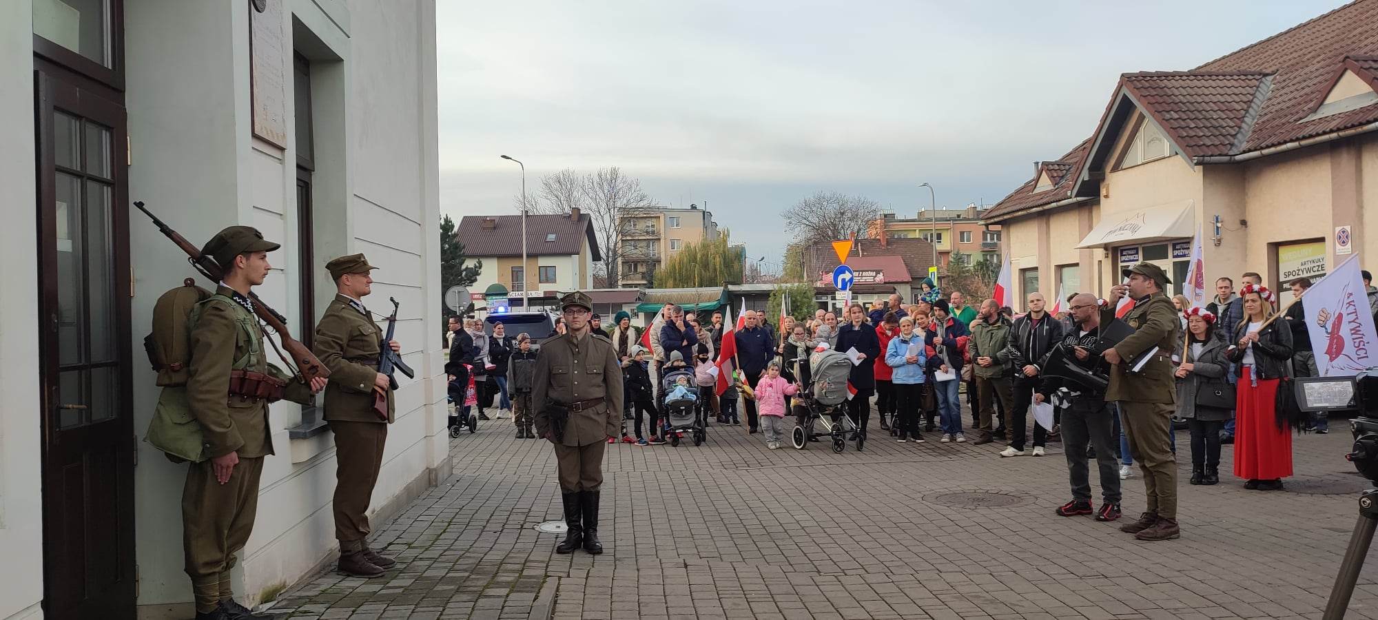Święto Niepodległości, 11 listopada, Aktywiści Nowy Sącz