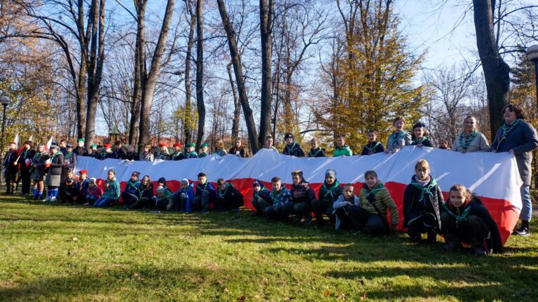 Rajdem na Węgielnik i gawędami przy ognisku uczczą 104. rocznicę odzyskania niepodległości. Harcerze zapraszają sądeczan