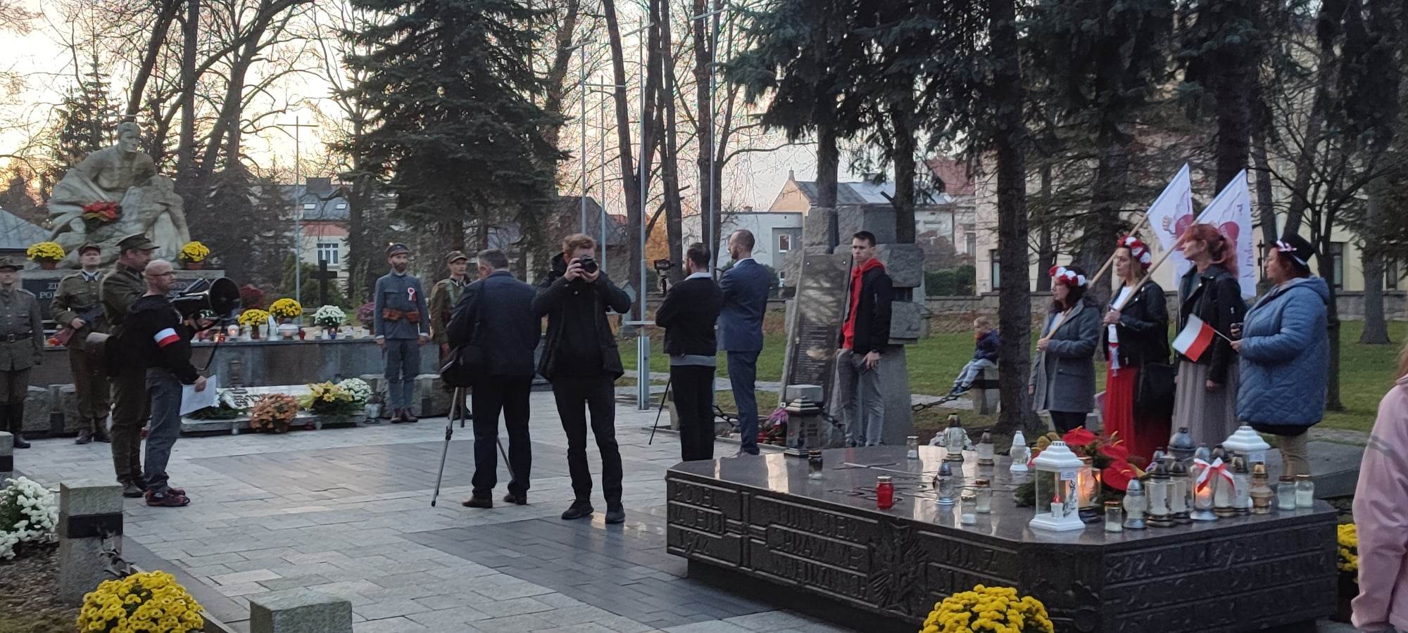Święto Niepodległości, 11 listopada, Aktywiści Nowy Sącz