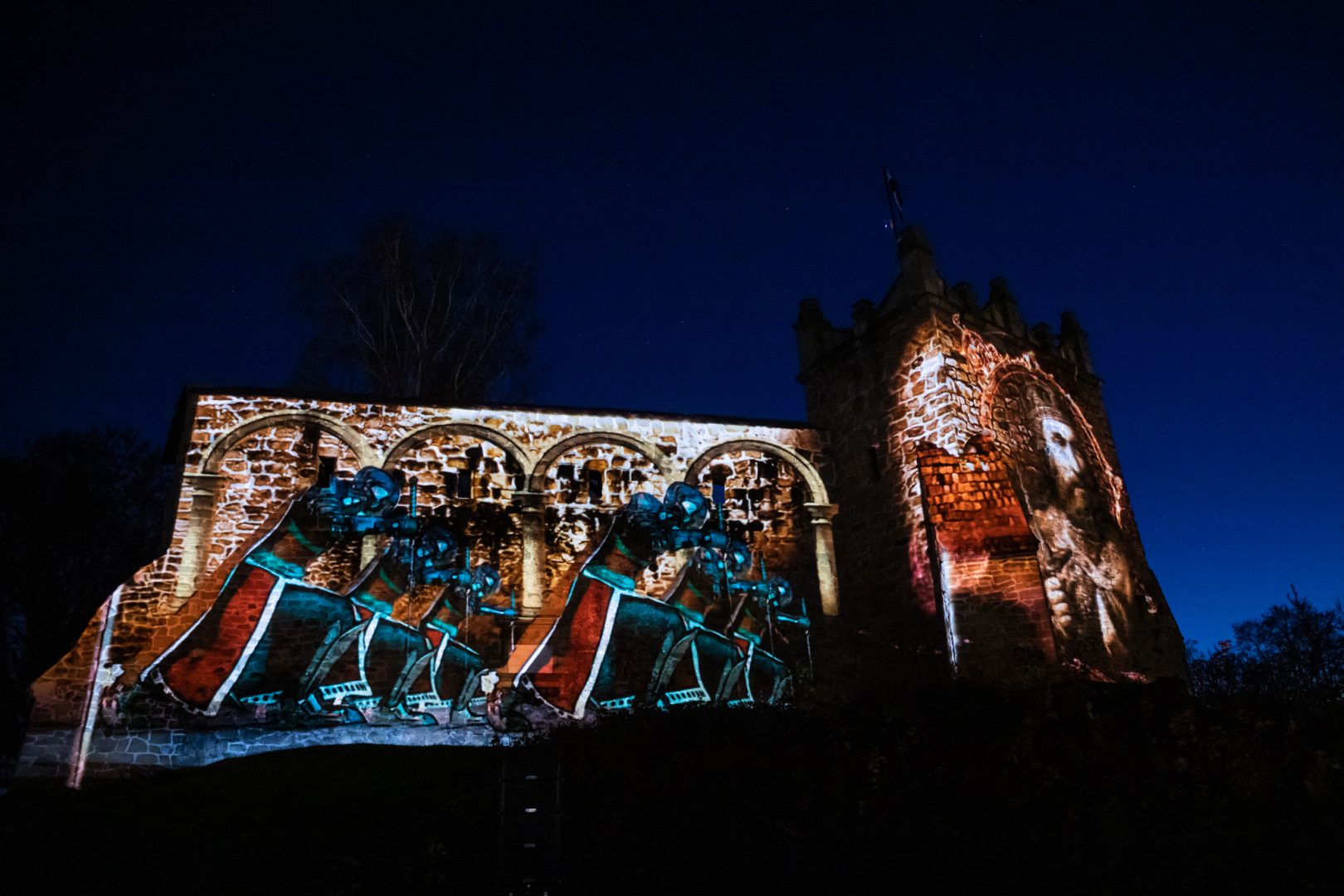 Zamek Królewski, Nowy Sącz, iluminacja, mapping 3D, 730-lecie lokacji Nowego Sącza