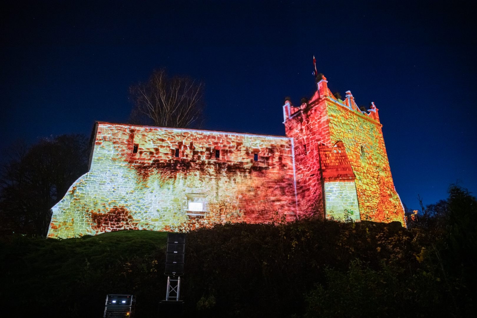 Zamek Królewski, Nowy Sącz, iluminacja, mapping 3D, 730-lecie lokacji Nowego Sącza