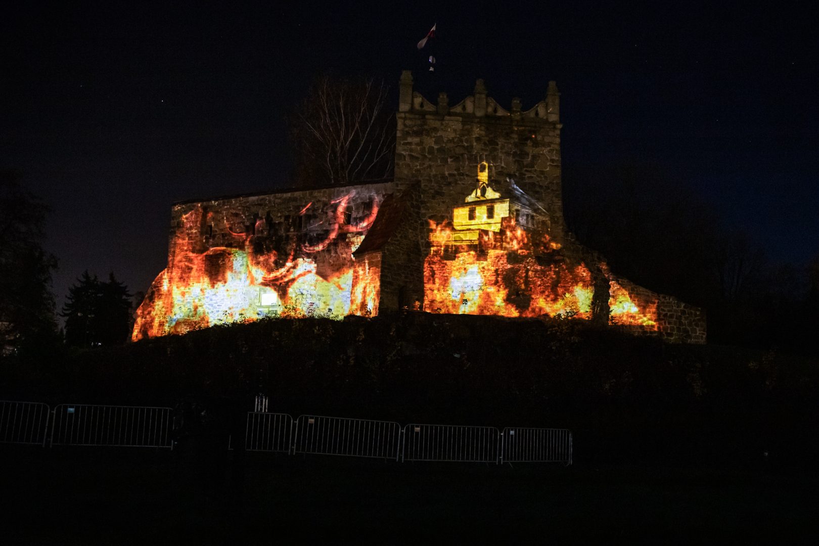 Zamek Królewski, Nowy Sącz, iluminacja, mapping 3D, 730-lecie lokacji Nowego Sącza