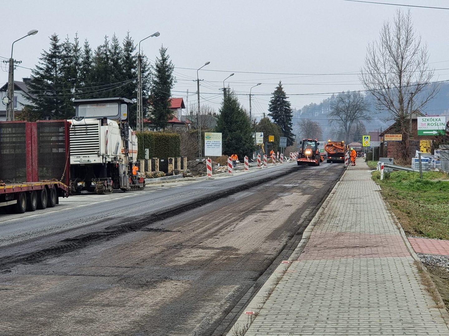 DK 75, Uszew