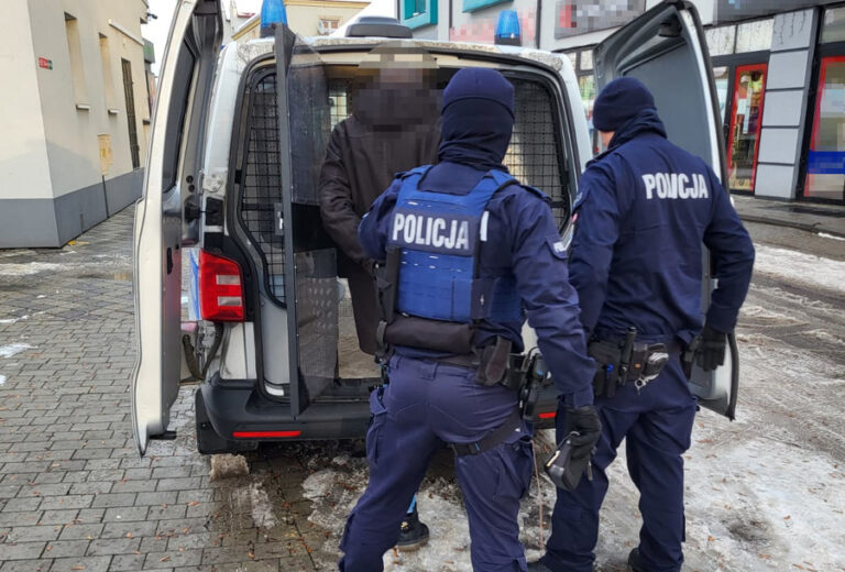 Nowy Sącz. 98-latka przechytrzyła oszustów. Takiego obrotu spraw się nie spodziewali