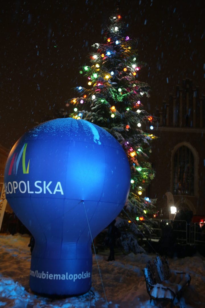 Roztoka, Okno Papieskie, rozświetlenie choinki