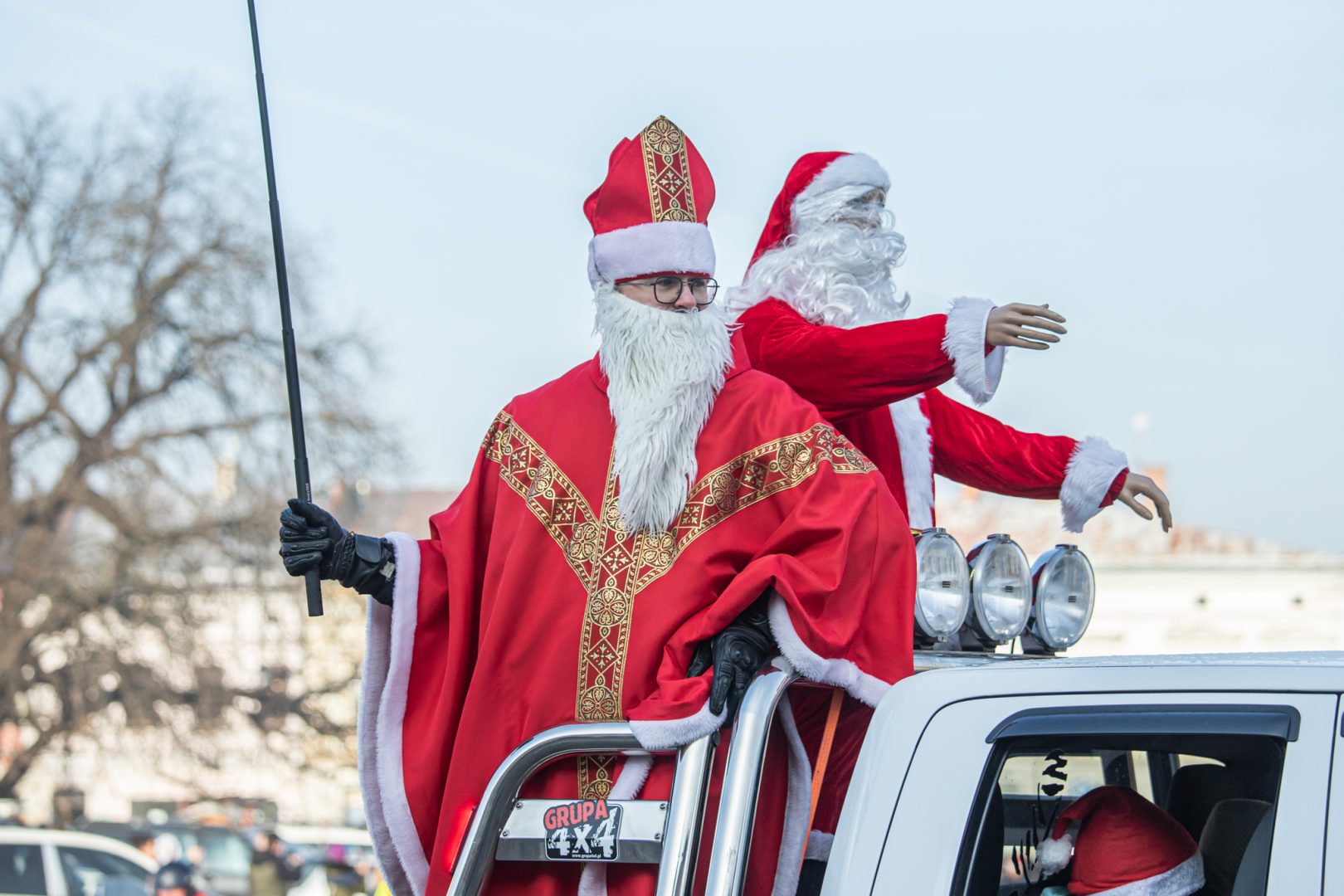 Motomikołaje, Nowy Sącz