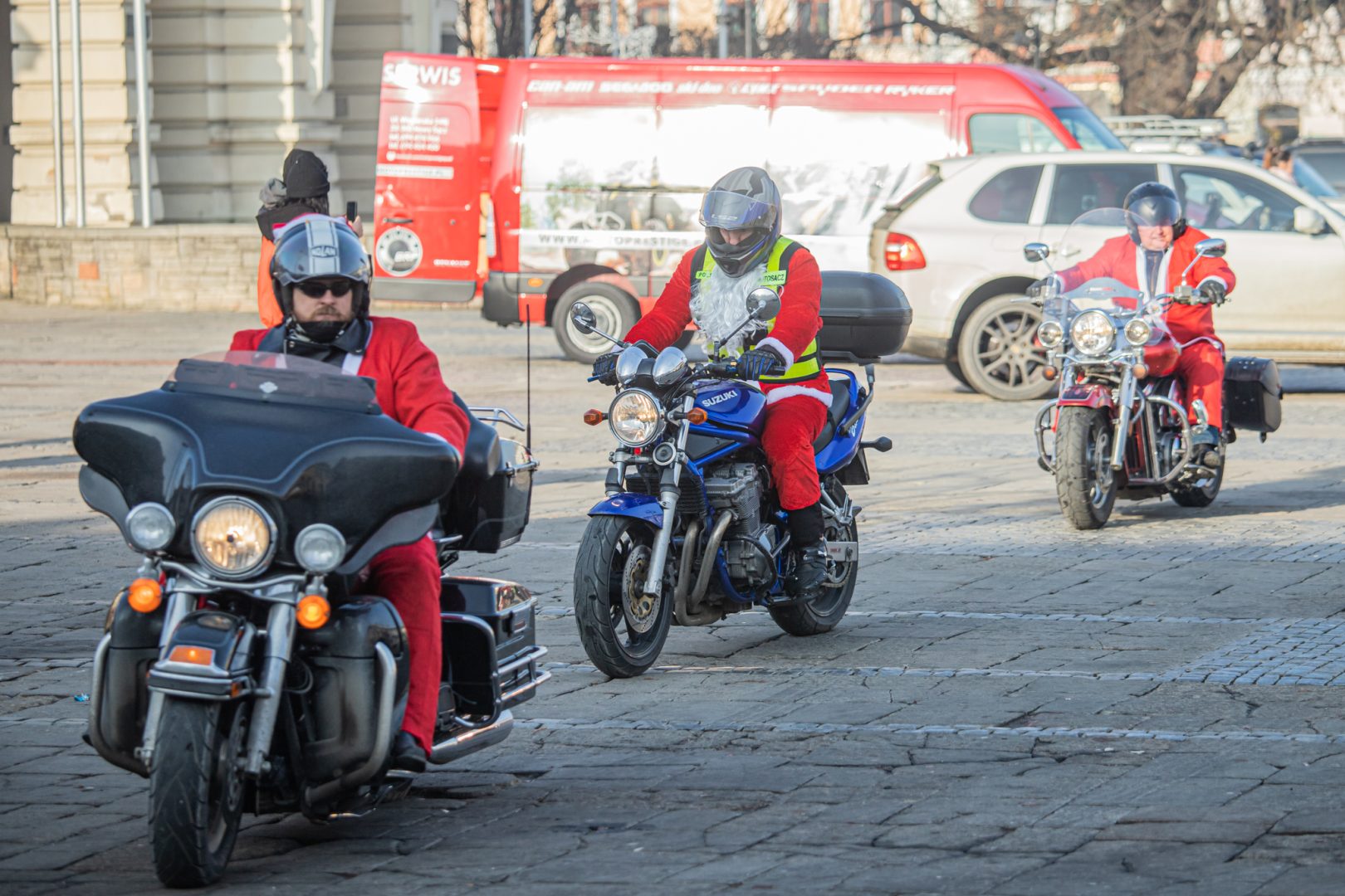 Motomikołaje, Nowy Sącz