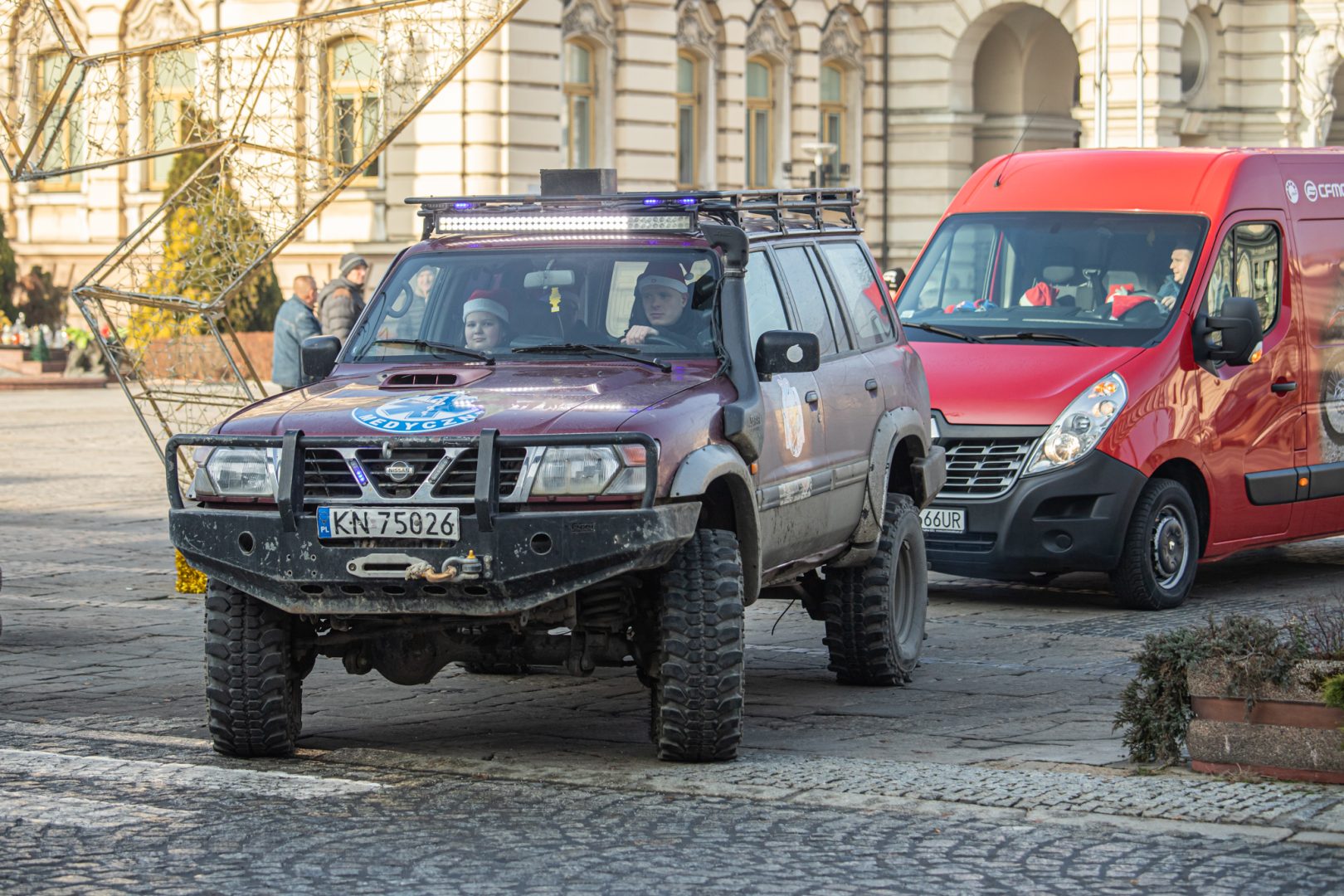 Motomikołaje, Nowy Sącz