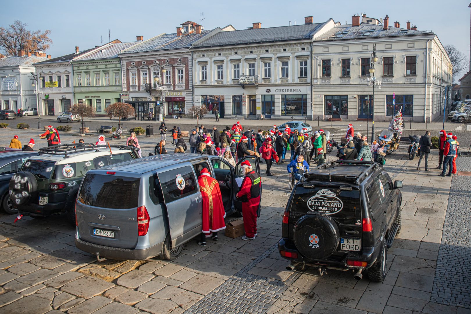 Motomikołaje, Nowy Sącz