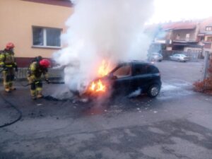 Nowy Sącz, pożar, samochód osobowy