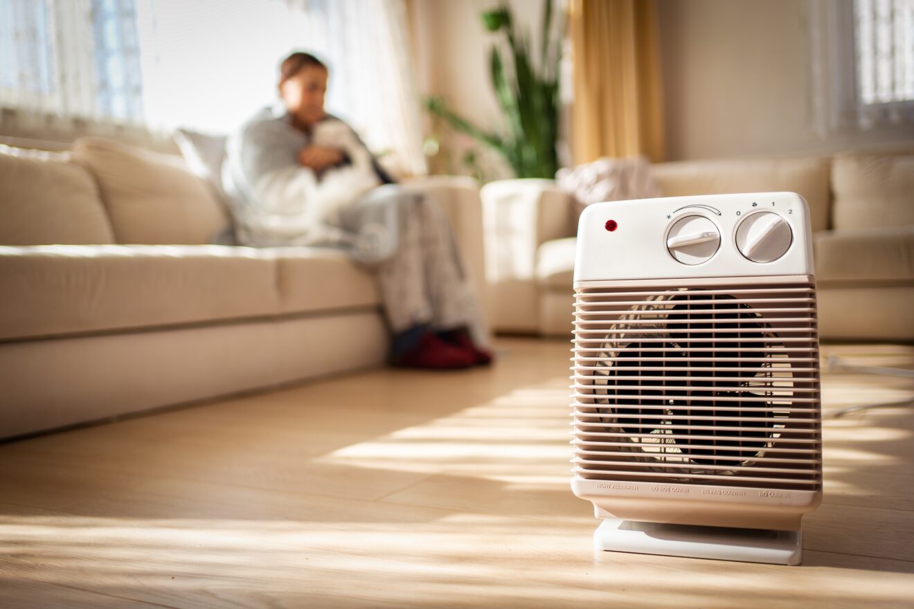 Farelka elektryczna z termostatem czy bez