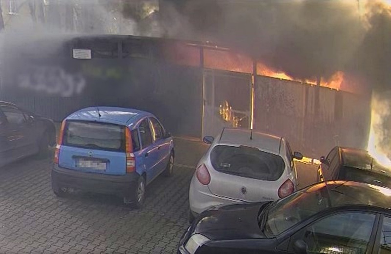pożar wiaty, kradzież jednośladu
