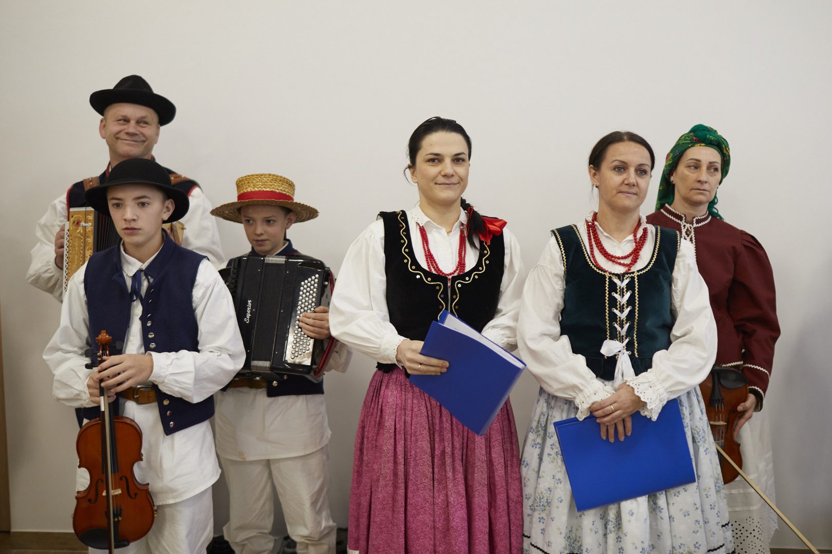 Zespół Regionalny Pogórzańskie Dzieci z Kąclowej, Pierwszy klub Senior + w gminie Grybów, Cieniawa