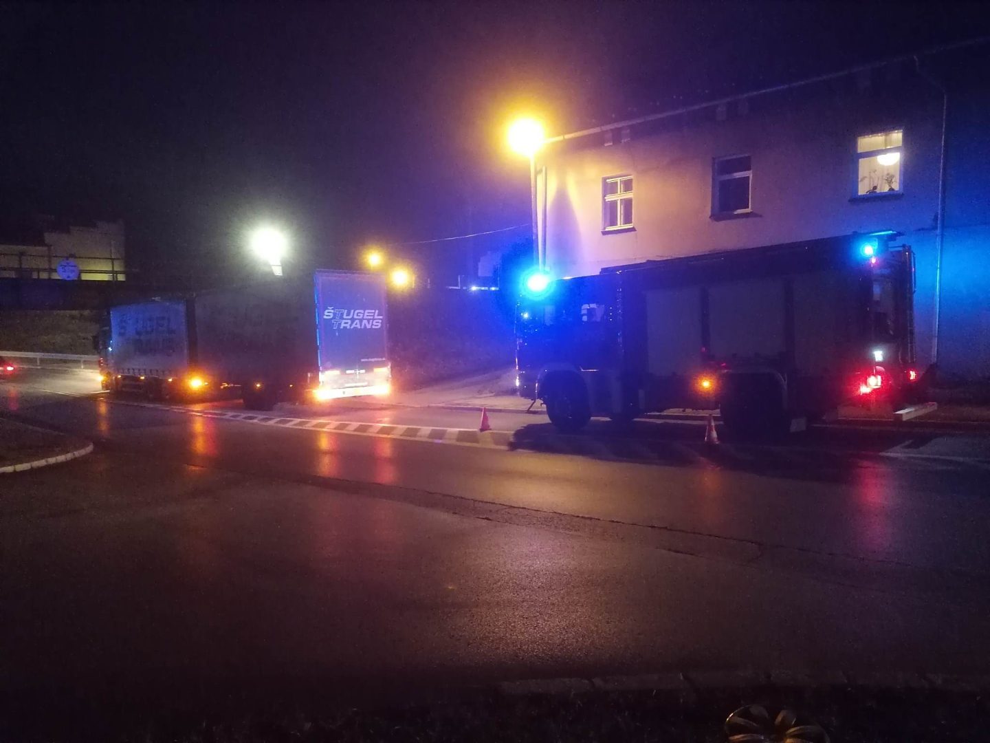 wiadukt, ulica Węgierska, ciężarówka