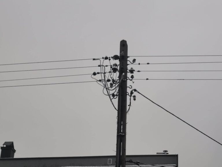 Łącko: 9 stacji transformatorowych uszkodzonych, pół tysiąca odbiorców bez prądu