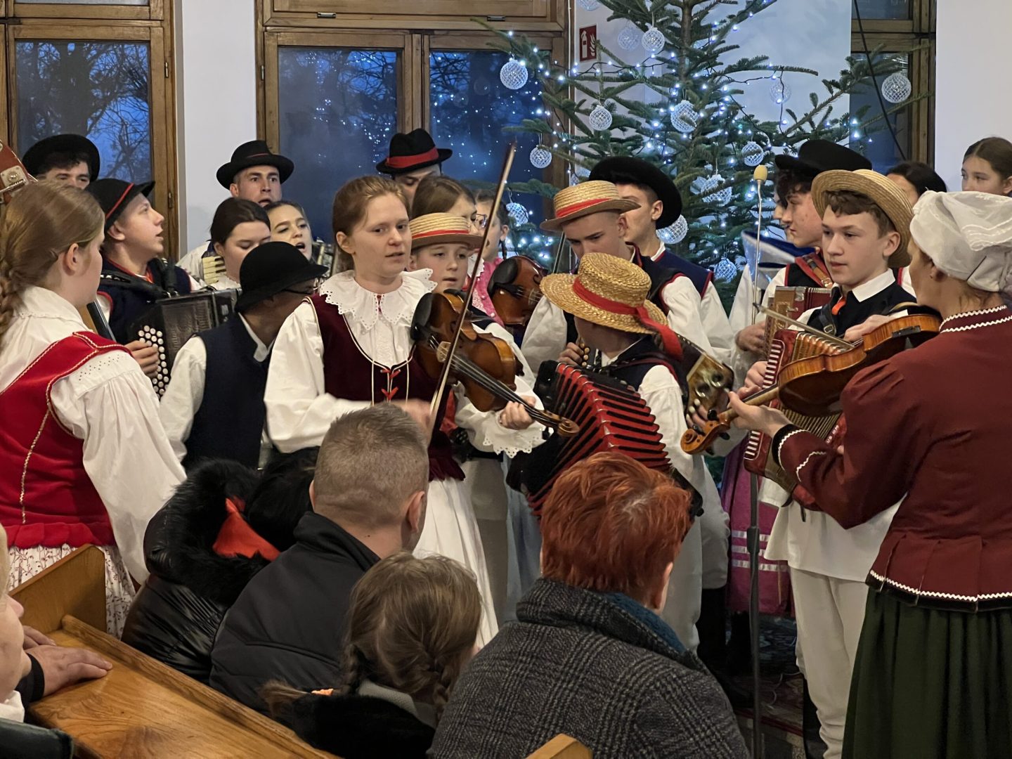 Koncert Noworoczny, Kąclowa, Ignaś Chojecki-Skraba, Pogórzańskie Dzieci, Orkiestra Dęta z Florynki. Ewa Matuła, Tadeusz Matuła, Andrzej Szafrański