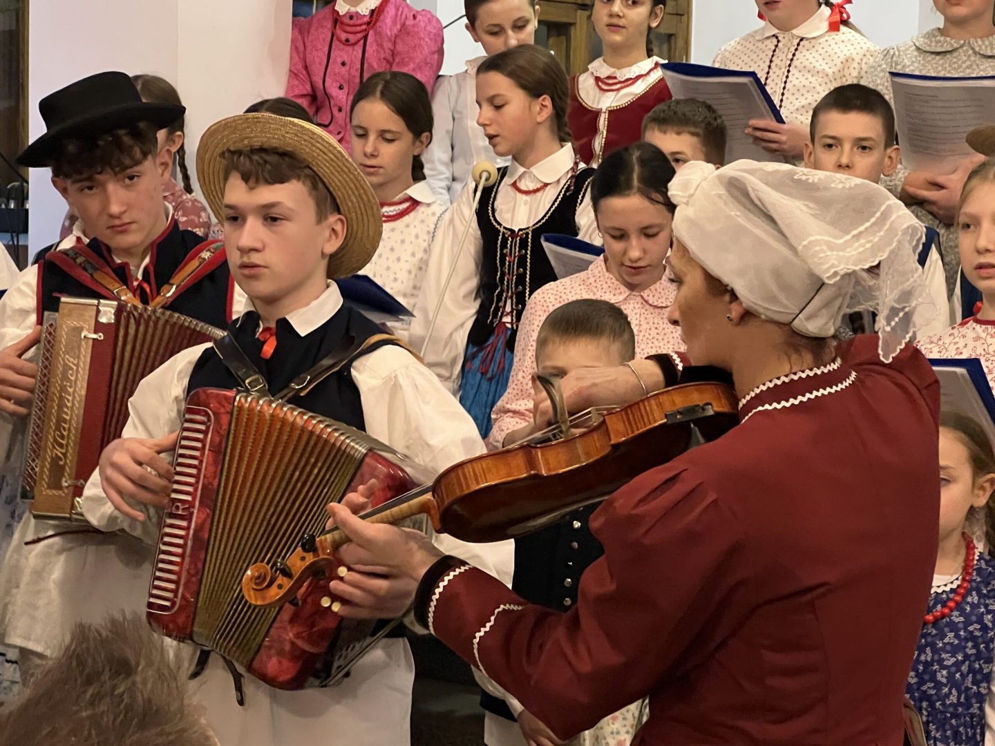 Koncert Noworoczny, Kąclowa, Ignaś Chojecki-Skraba, Pogórzańskie Dzieci, Orkiestra Dęta z Florynki. Ewa Matuła, Tadeusz Matuła, Andrzej Szafrański