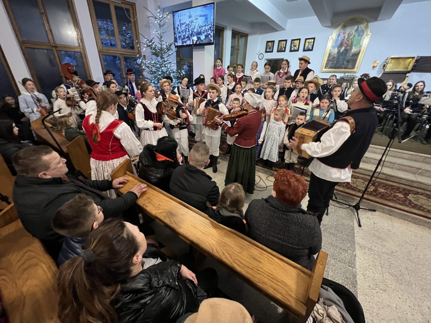 Koncert Noworoczny, Kąclowa, Ignaś Chojecki-Skraba, Pogórzańskie Dzieci, Orkiestra Dęta z Florynki. Ewa Matuła, Tadeusz Matuła, Andrzej Szafrański
