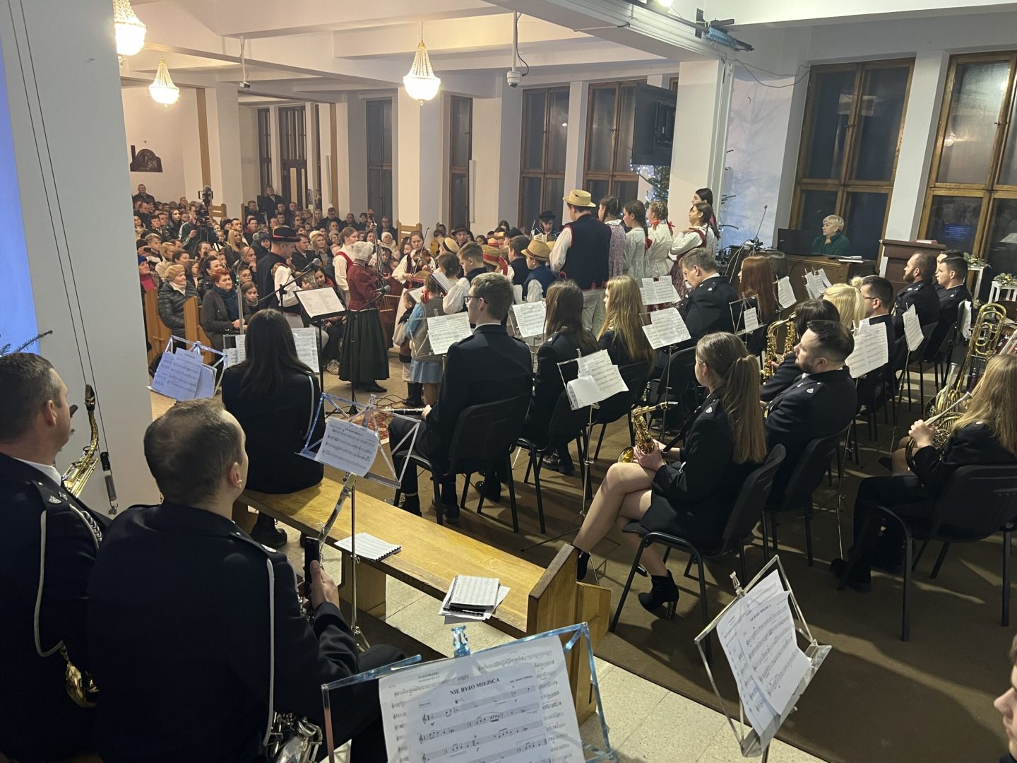 Koncert Noworoczny, Kąclowa, Ignaś Chojecki-Skraba, Pogórzańskie Dzieci, Orkiestra Dęta z Florynki. Ewa Matuła, Tadeusz Matuła, Andrzej Szafrański