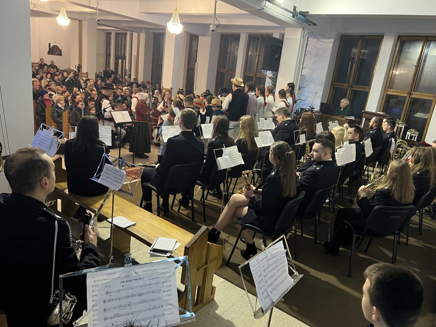 Koncert Noworoczny, Kąclowa, Ignaś Chojecki-Skraba, Pogórzańskie Dzieci, Orkiestra Dęta z Florynki. Ewa Matuła, Tadeusz Matuła, Andrzej Szafrański