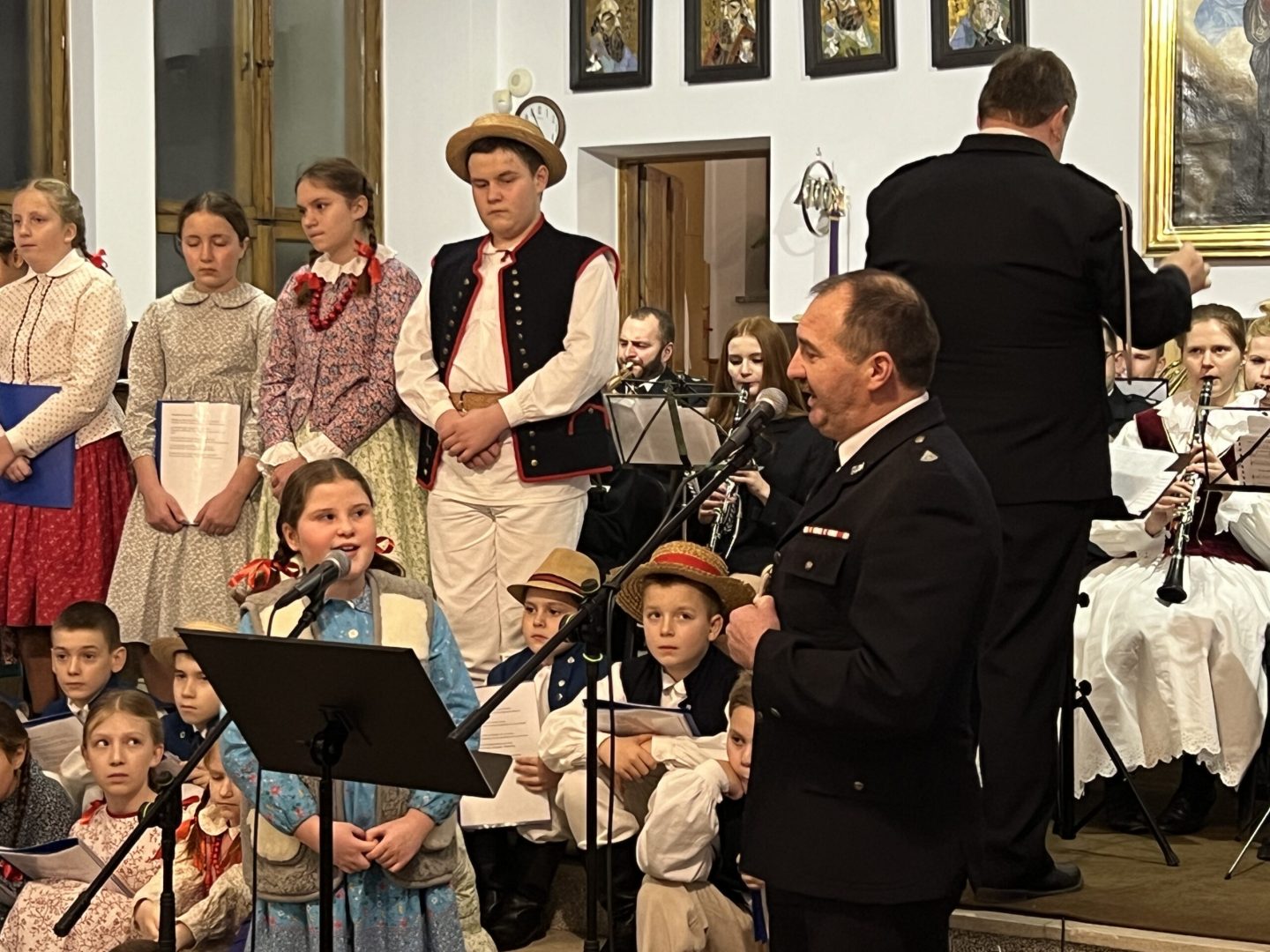 Koncert Noworoczny, Kąclowa, Ignaś Chojecki-Skraba, Pogórzańskie Dzieci, Orkiestra Dęta z Florynki. Ewa Matuła, Tadeusz Matuła, Andrzej Szafrański