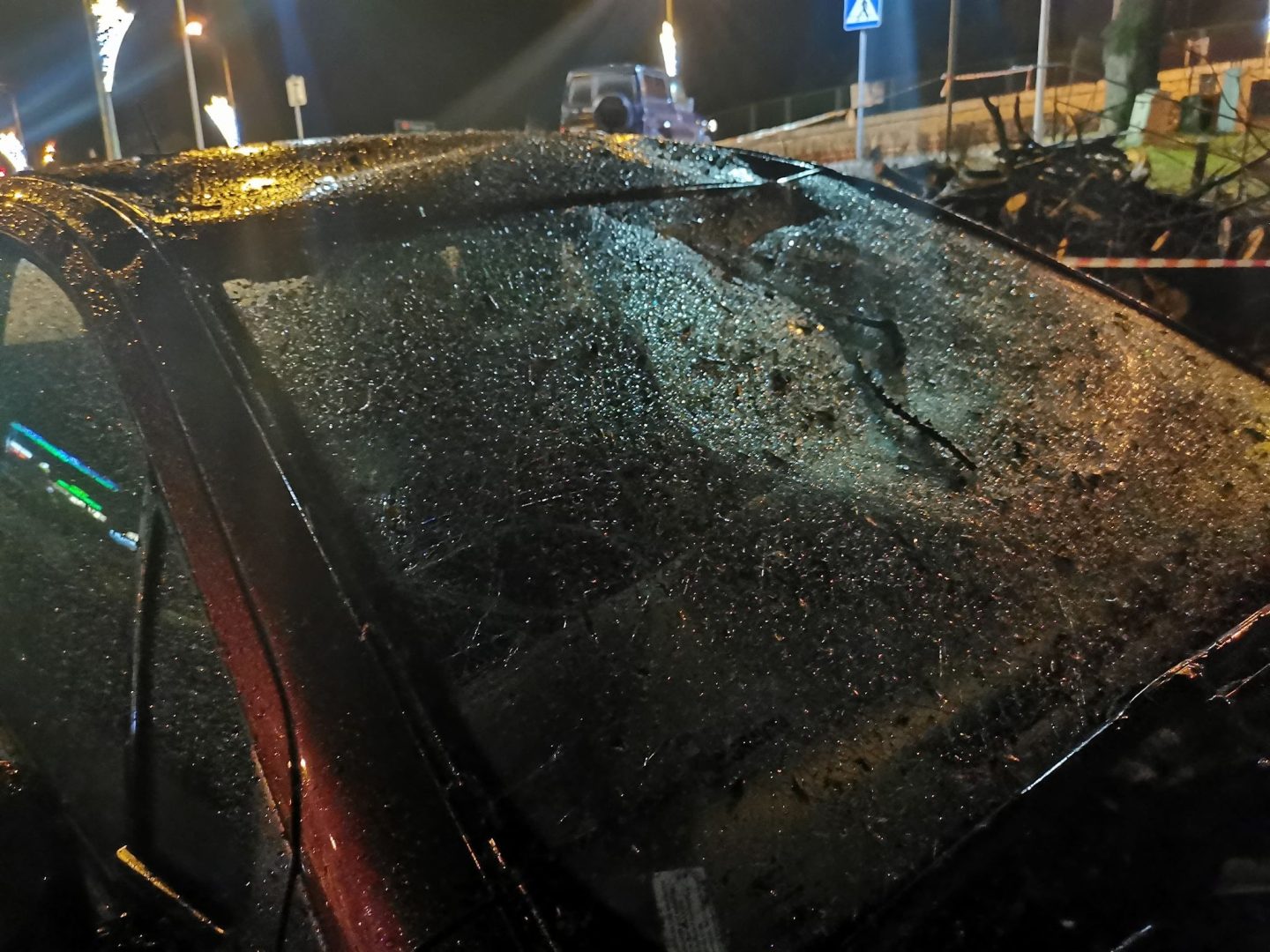 Grybów, uszkodzone pojazdy, wycinka drzew, Bazylika Mniejsza, parking