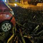 Grybów, uszkodzone pojazdy, wycinka drzew, Bazylika Mniejsza, parking