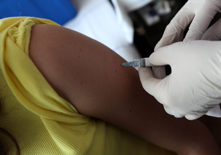 Szczepienia przeciwko HPV: szersza ochrona to najlepsza inwestycja w zdrowie – mówią jednogłośnie polscy i litewscy eksperci