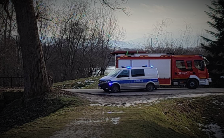 Nowy Sącz, Dunajec, zwłoki ludzkie w rzece, ciało w rzece, most heleński