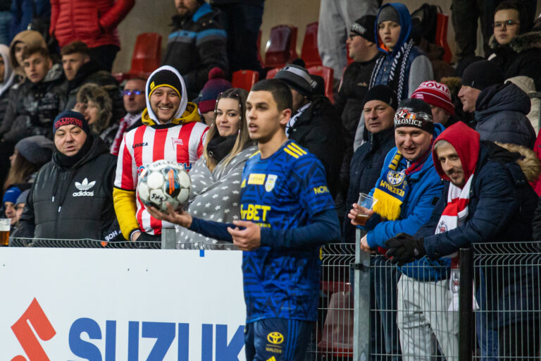 Arka odpłynęła z kompletem punktów. Karol Czubak katem Sandecji (fotorelacja)