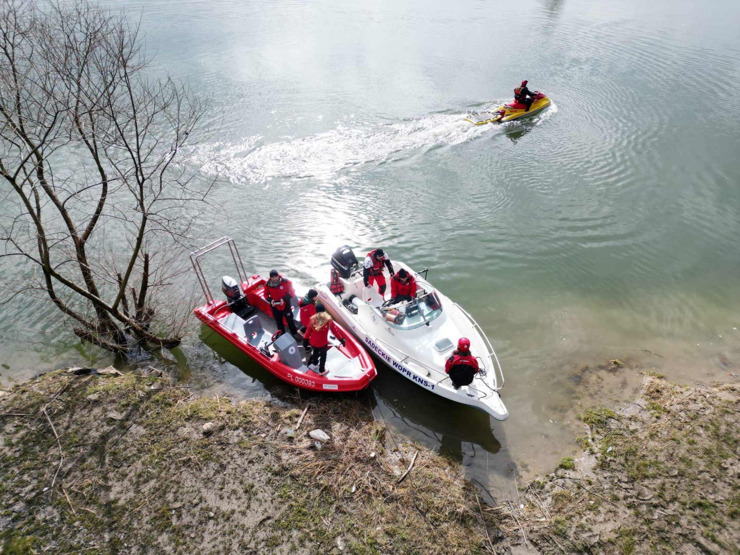 poszukiwania, Dunajec, Jezioro Rożnowskie, WOPR, OSP, PSP, KMP Nowy Sącz, zwłoki w Dunajcu, zwłoki w Popradzie, Adam Duda, Piotr Szczęsny