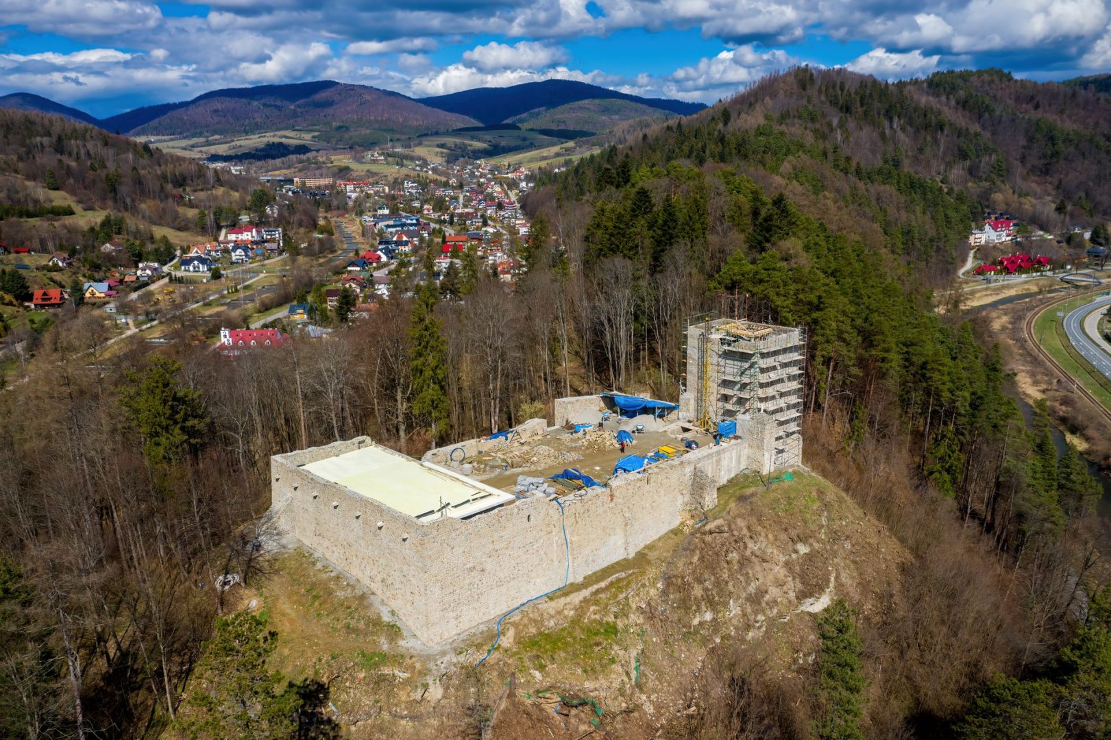 zamek Muszyna, odbudowa