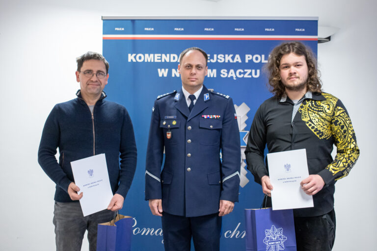 Uratowali życie, inni przejeżdżali obojętnie
