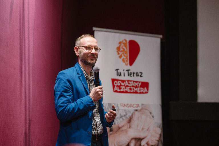 Tu i teraz. „Zwykłe krzyżówki nie ćwiczą mózgu” — Sądecki Dzień Mózgu 2023 i obalanie mitów