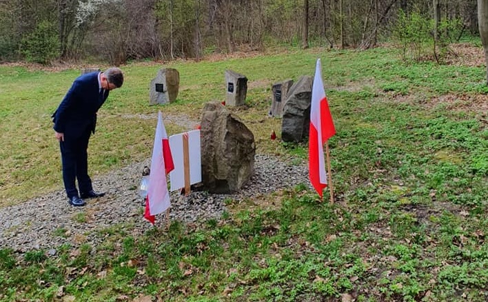 Rocznica katastrofy smoleńskiej, Zbrodnia Katyńska