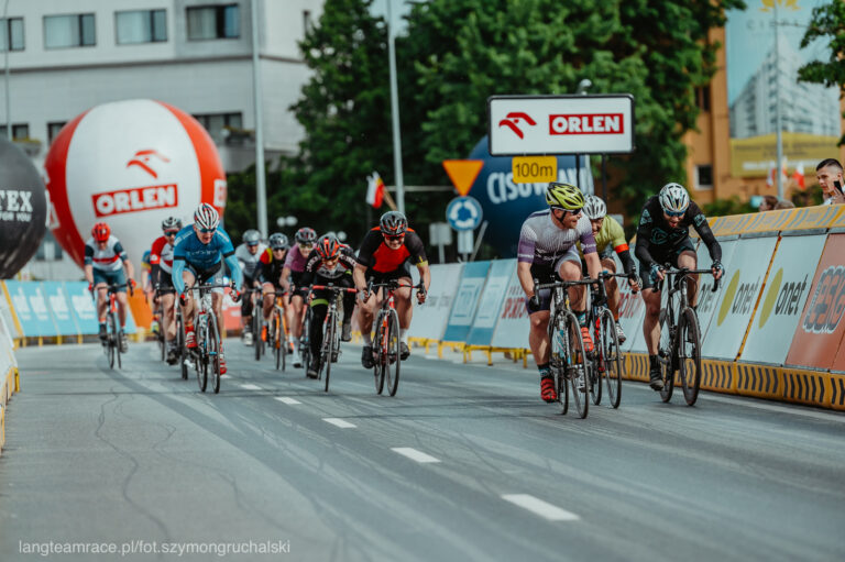 Wielkie coroczne ściganie na rowerach szosowych spod znaku ORLEN Lang Team Race zbliża się wielkimi krokami!