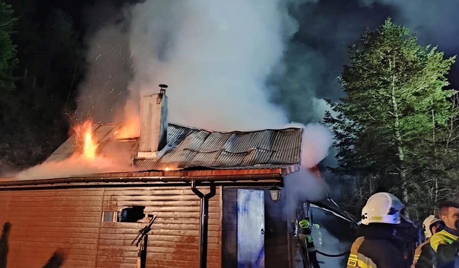Łomnica, pożar budynku drewnianego