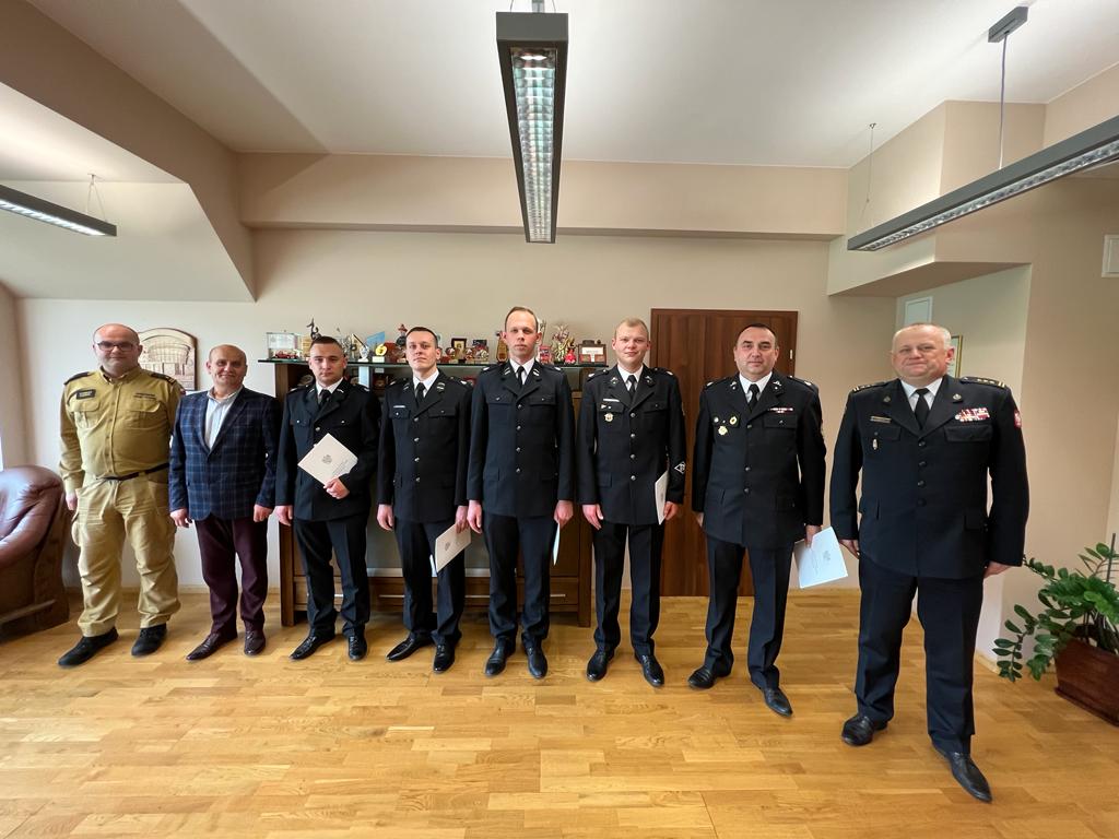 strażacy OSP Podegrodzie uratowali życie 79-latka