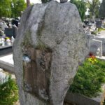 Roman Stramka, kradzież orła i tablicy z cmentarza
