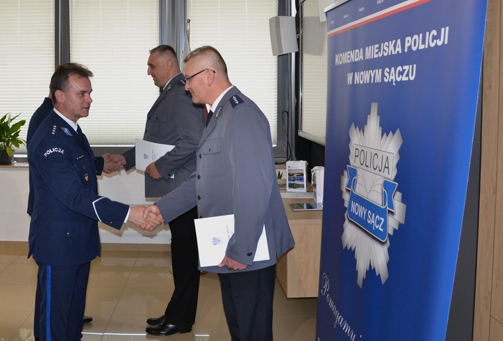 zmiany kadrowe w łososińskiej policji