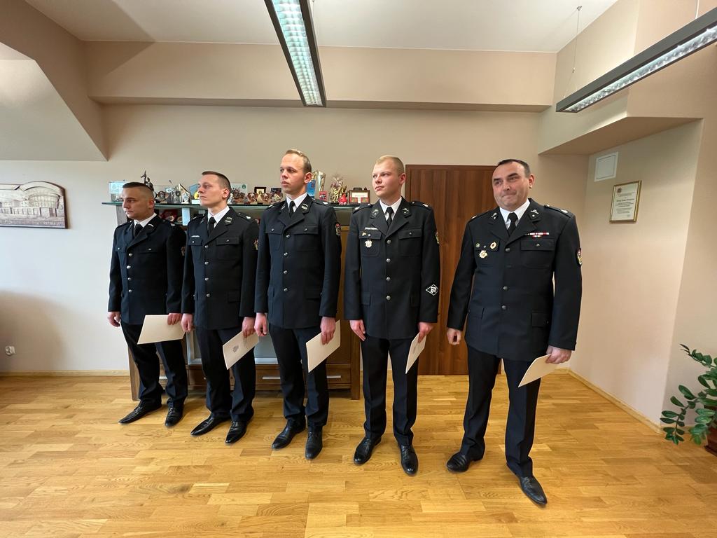 strażacy OSP Podegrodzie uratowali życie 79-latka