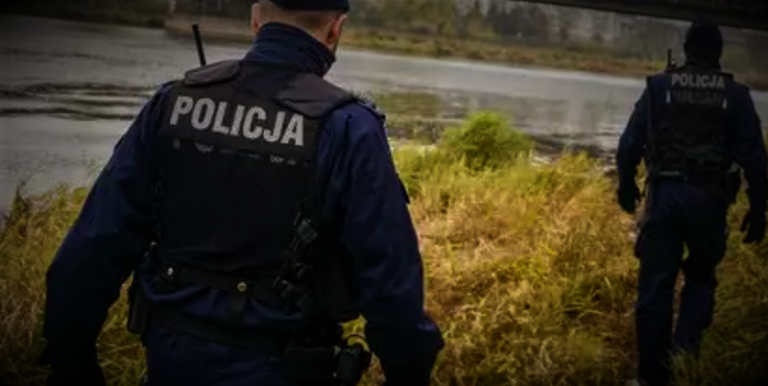 Policjanci i ponad 20 strażaków nad brzegiem Kamienicy. Szukali zaginionego seniora