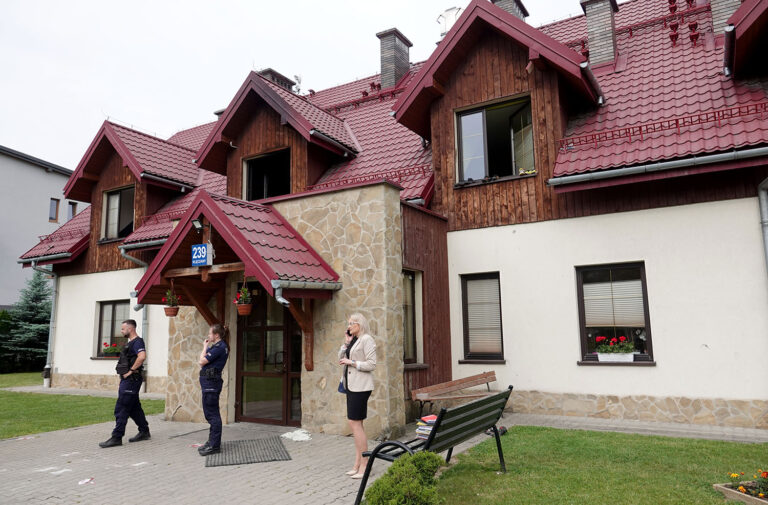 Co z Domem Dziecka w Klęczanach? Po nocnym pożarze dzieci zamieszkały w Nawojowej