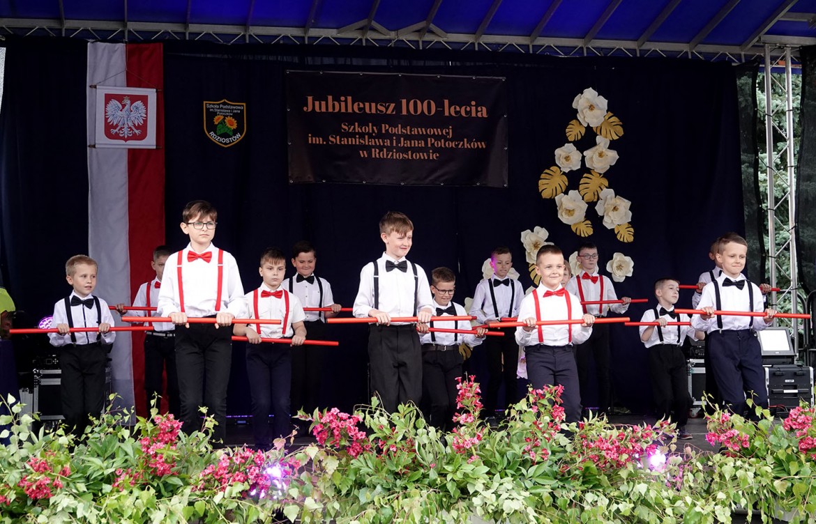 100-lecie szkoły w Rdziostowie