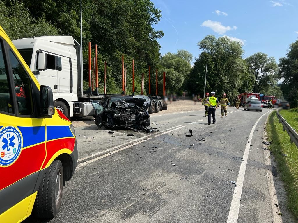DK28, wypadek, zderzenie czołowe