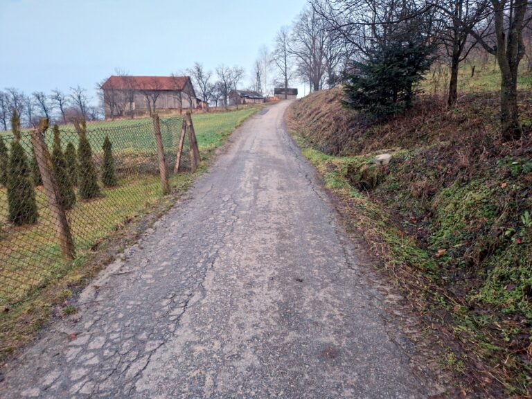 Kolejne dofinansowanie na remont drogi w gminie Łososina Dolna