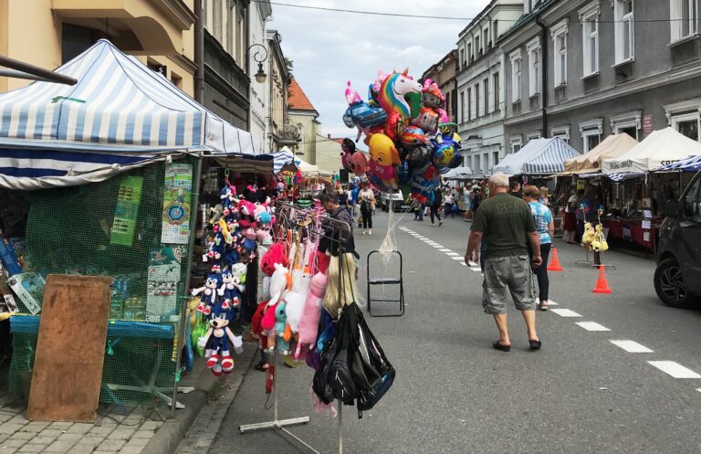 Dawne odpusty. Kiedyś korkowce, dziś pluszowe gęsi
