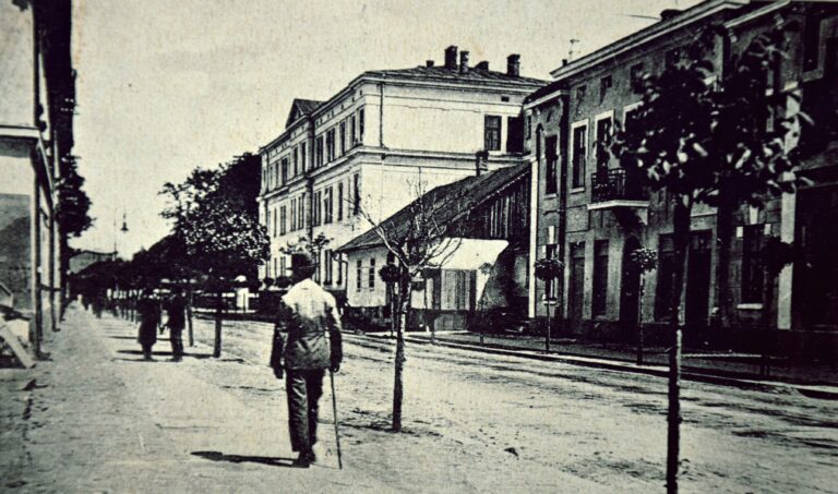 Wyprawa do czasów naszych przodków. Parę metrów wielkich historii