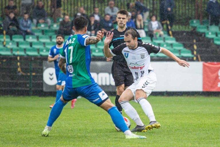 Sandecja uległa liderowi tabeli. KKS Kalisz lepszy od zespołu z Nowego Sącza [ZDJĘCIA]