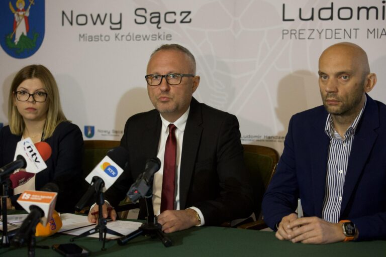 Koniec umowy z Blackbird. Jan Kos ma zapłacić przynajmniej 11 milionów złotych z tytułu kar